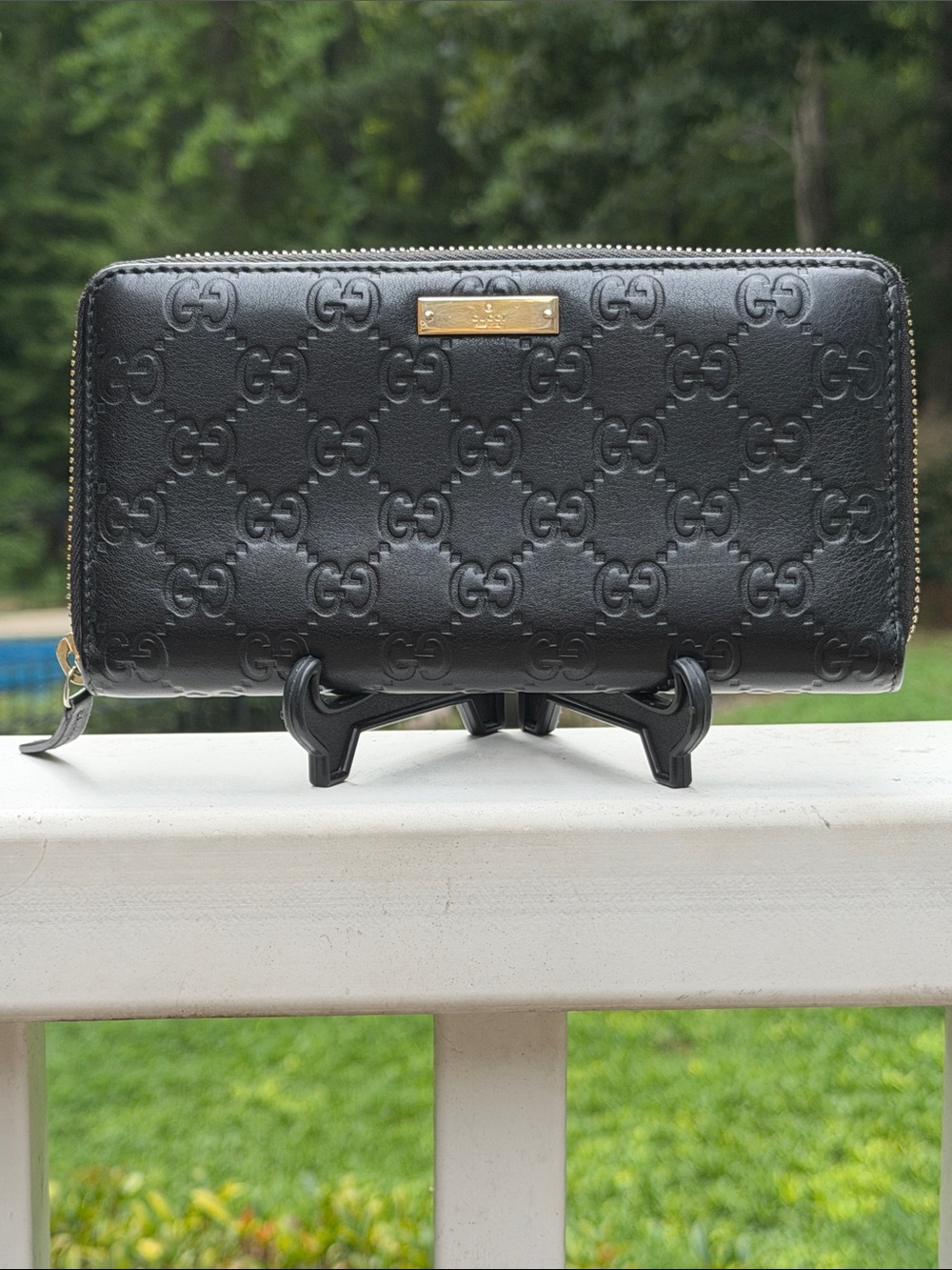 Gucci Black Embossed GG Leather Zip Wallet with Gold Plaque BEAUTIFUL